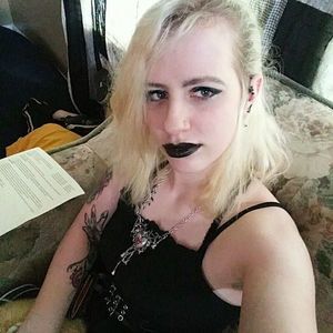 Meet your Posher, Deborah